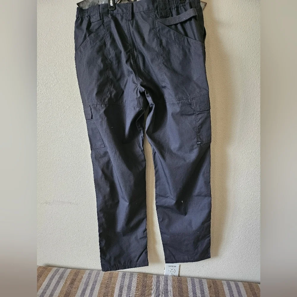 5.11 Tactical Series Cargo Gray Pants Mens 40x36 Gray RN 109614 CA04719.